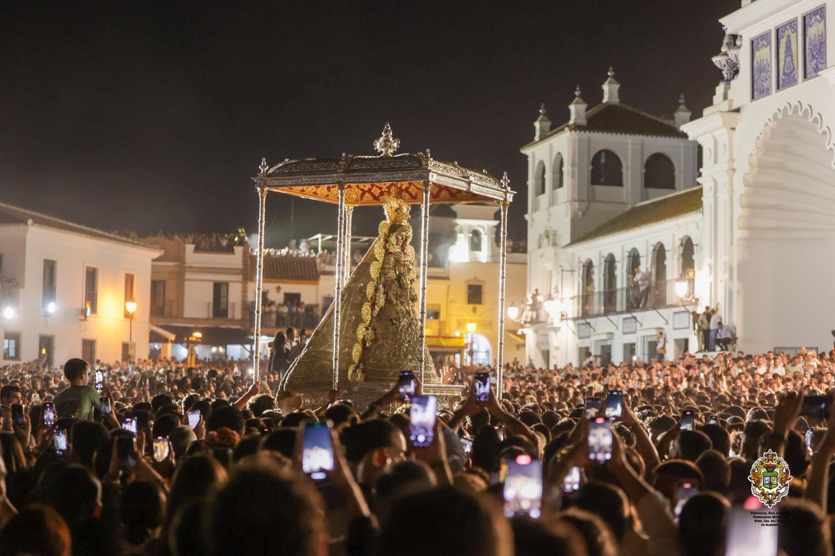 hdadmatrizrocio's tweet photo. 📸 [𝗘𝗡 𝗙𝗢𝗧𝗢𝗦] Primeras imágenes de la procesión de la Virgen del Rocío 

#ElRocío25 https://t.co/lXhHwt3180