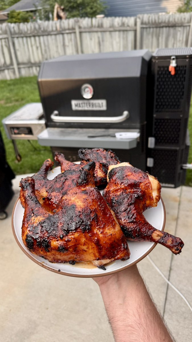 Spicy honey bourbon smoked chicken. 

Not pictured: brown butter garlic mashed potatoes and roasted asparagus. 

Yes, we’re eating good in this neighborhood tonight.