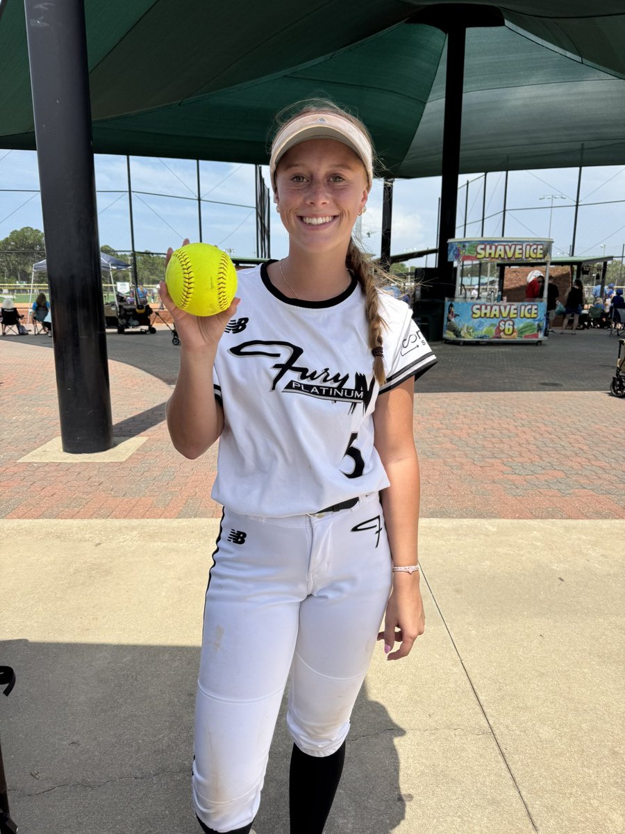 FPNCromer's tweet image. 2027 Kenzie Polk hit an absolute bomb this morning in our first bracket game!!!