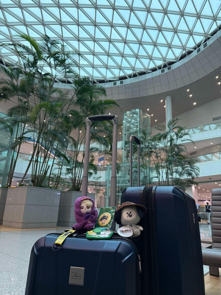 #JiminCrewPHto: 🇰🇷

WE MISS YOU JIMIN !! 💛

#2SunsetsTillJimin
#JIMIN #지민 #ジミン
