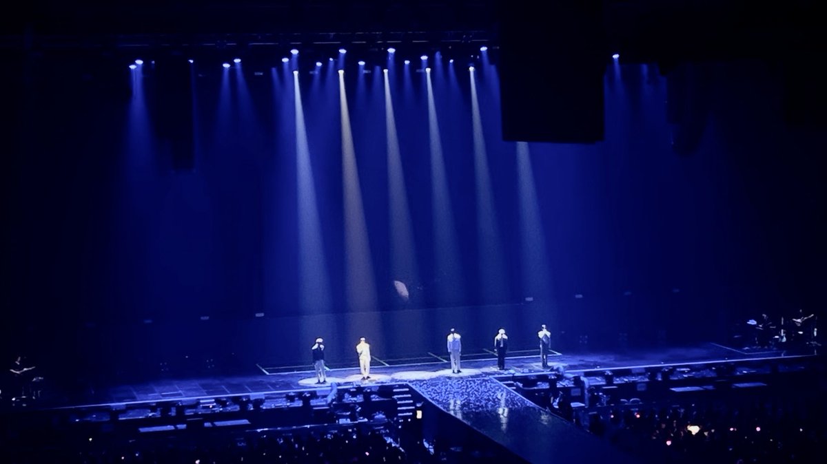 Look_purplesun's tweet photo. The 4th ASTROAD [𝑺𝒕𝒂𝒓𝒈𝒓𝒂𝒑𝒉𝒚] https://t.co/8rur7b3sTD