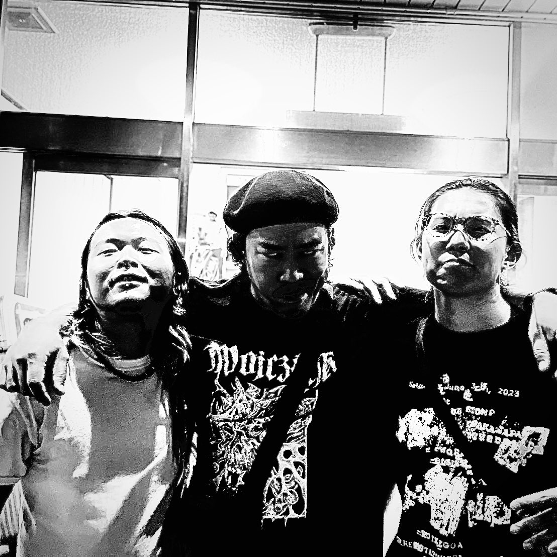ATOMZLOTH is a new group from Kyoto that pursues a confident and innovative D-BEAT sound. They create more brutal and violent evil music with primitive rhythms.