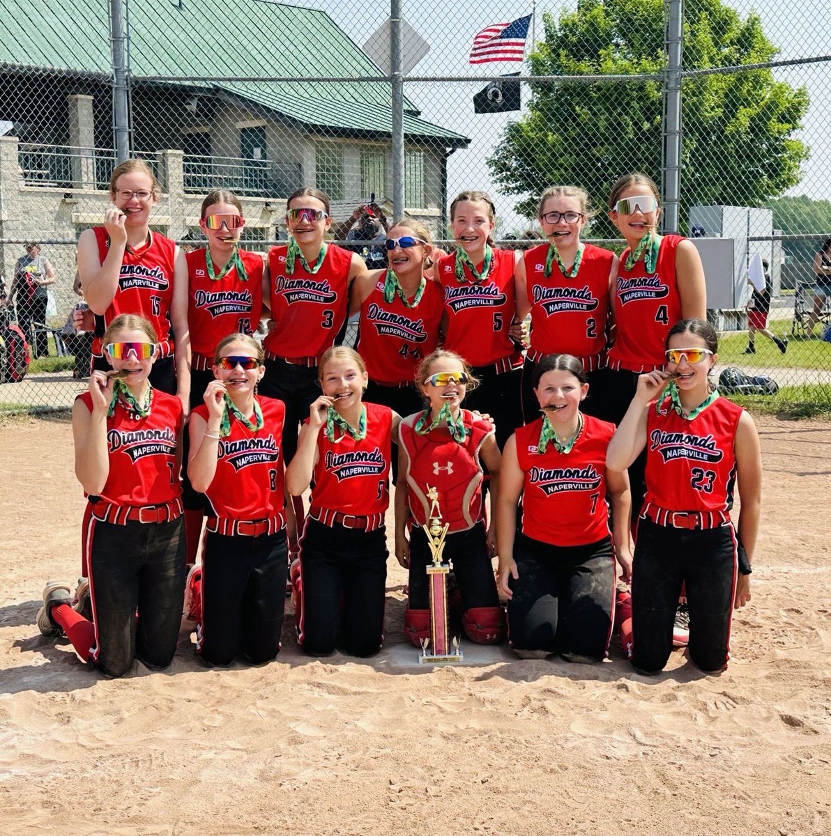NaperDiamondsFP's tweet photo. Naperville Diamonds 12U Buhot goes 5-0 over the weekend, with a combined scored of 52-2, to win the Kaboom in June tourney in West Bend Wisconsin. Way to go girls!!! https://t.co/SkswbBgSne