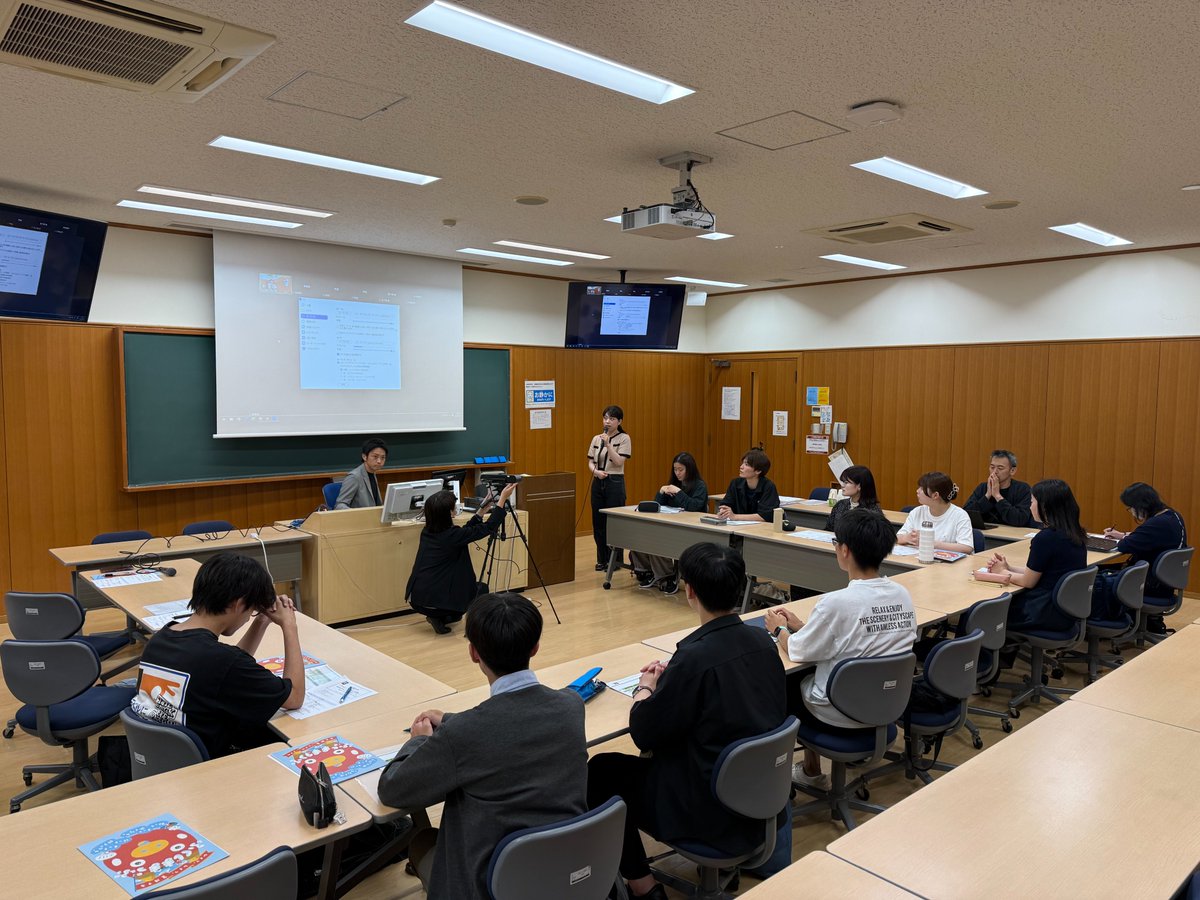 8月に福島で行われるフィールドワーク「チャレンジ、ふくしま塾。」の事前学習会が行われました。参加する塾生も熱心に話を聞いていました！

#福島
#復興
#立命館大学
#フィールドワーク
#災害危機レジリエンス研究センター
#CDR