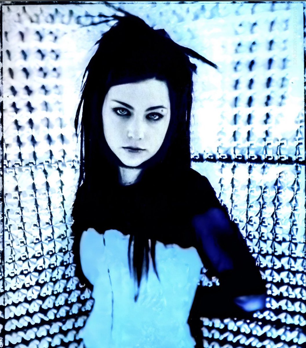 hourly amy lee (@hourlyamyleeev) on Twitter photo 