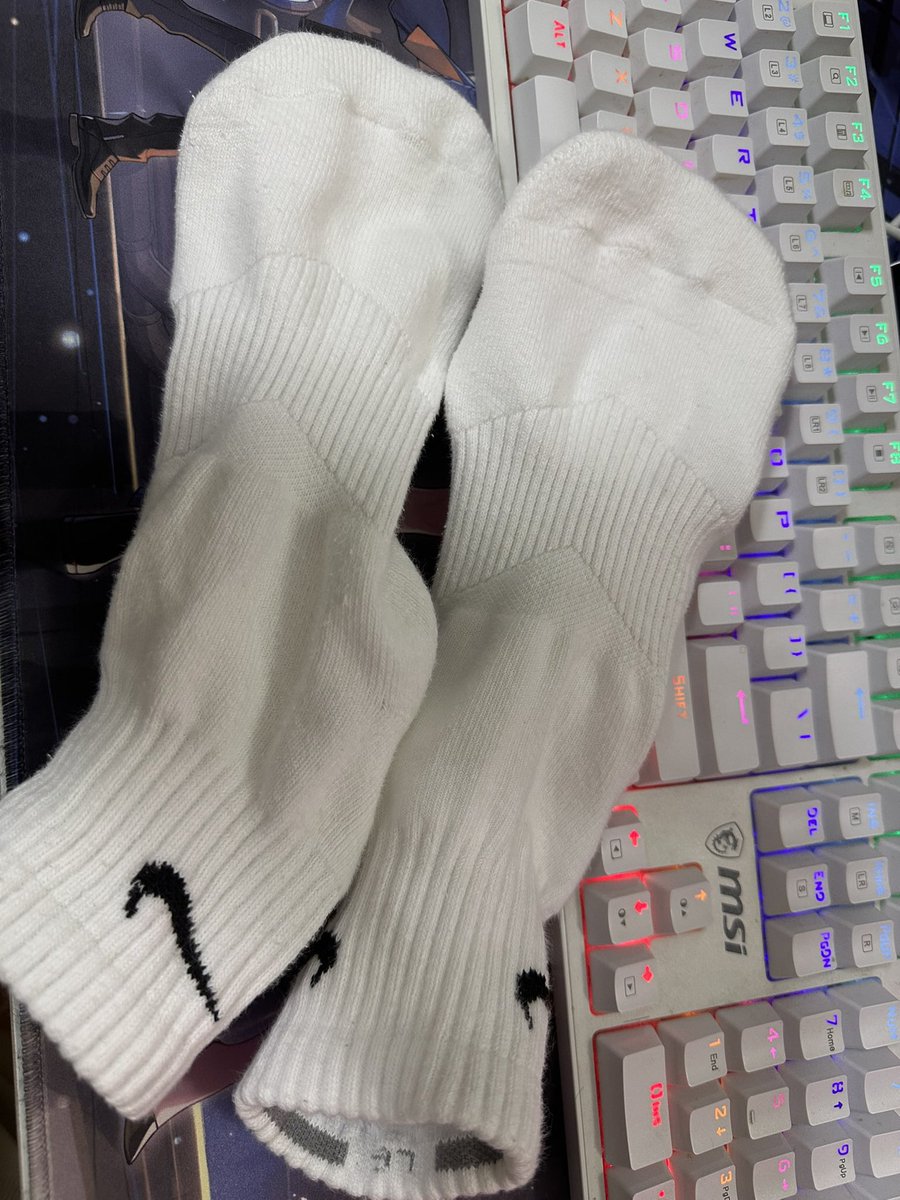 感觉要靠出原味白袜内裤生活了🥲