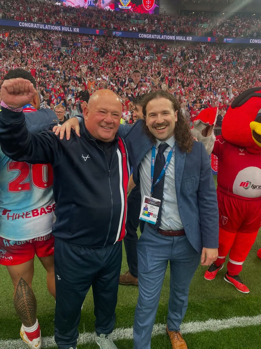 Ukraine_Rugby13's tweet image. 🏴󠁧󠁢󠁥󠁮󠁧󠁿ПРИГОЛОМШЛИВІ ВИХІДНІ🏆
Hull Kingston Rovers - команда англійської Супер Ліги і одного з тренерів Національної збірної України з регбіліг - Кевіна Дейтона @thekrd7 , стала переможцем найстарішого в світі регбійного турніру Challenge Cup!🏆👏

#UkraineRugbyLeague
#UkrainiansRL