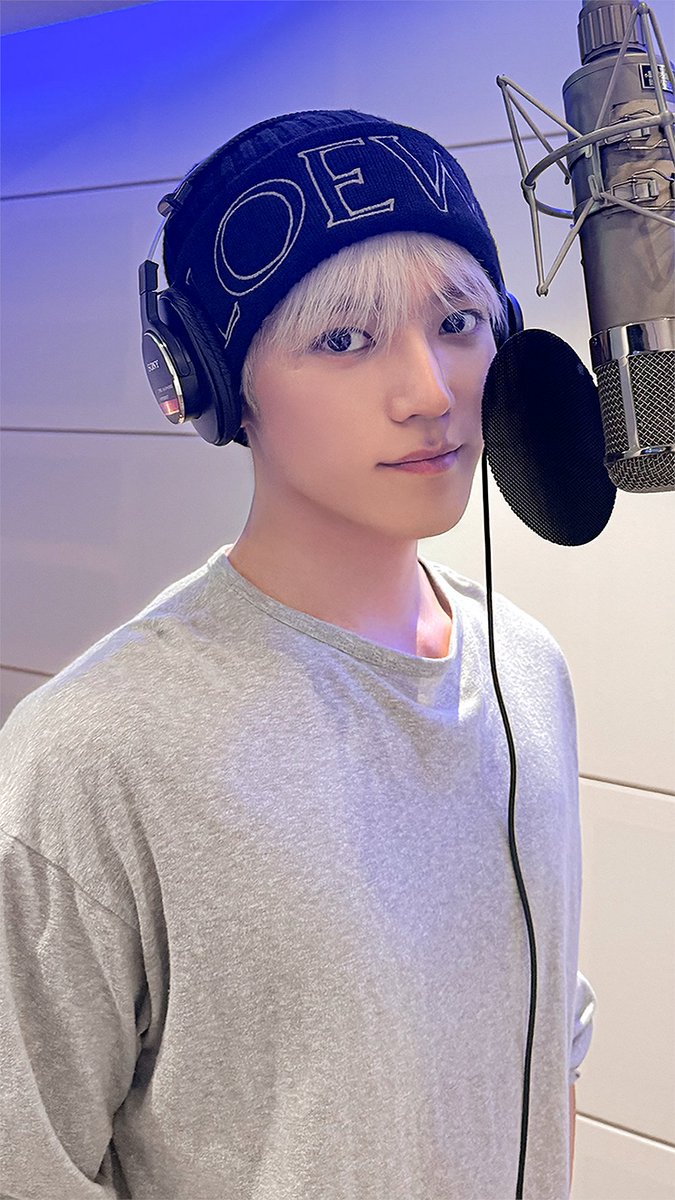 taeyong pics tweet media