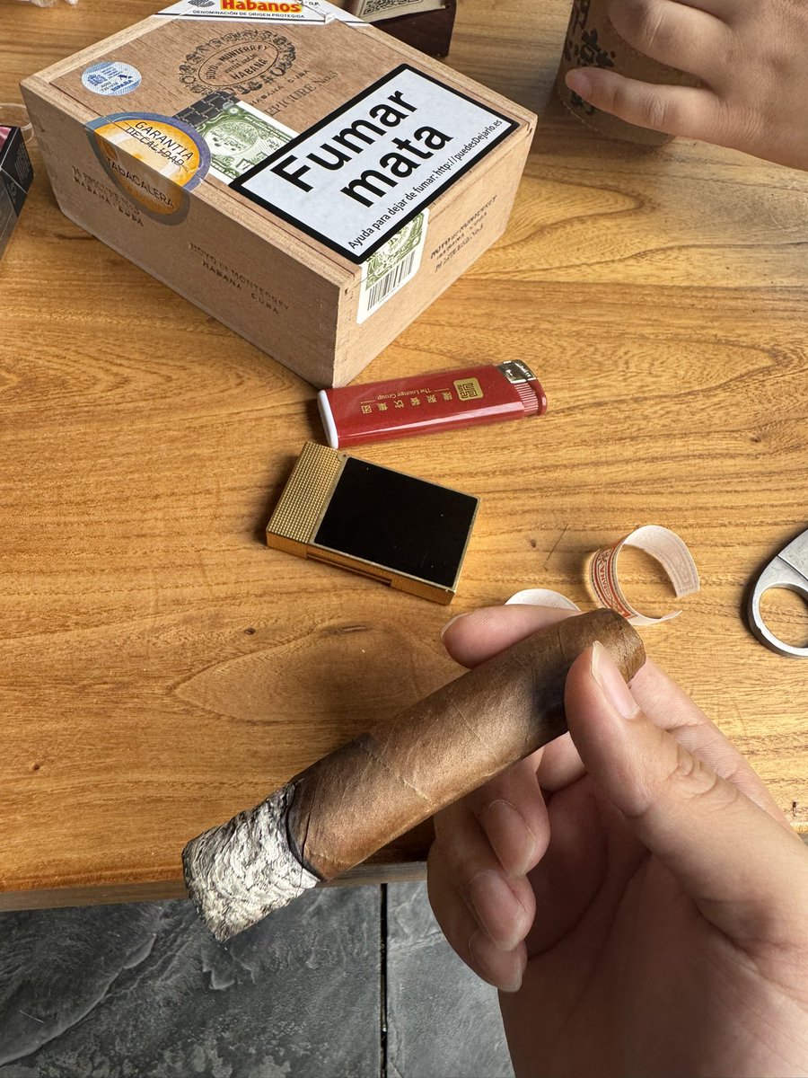 实在无聊灰一根