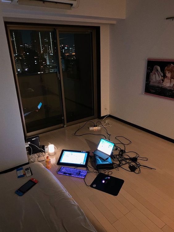 bros will have $10m in crypto but live like this