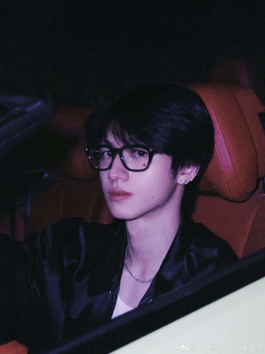 ohmygod zhixin???!!!??!!!!?!?!?!? 😭😭😭😭