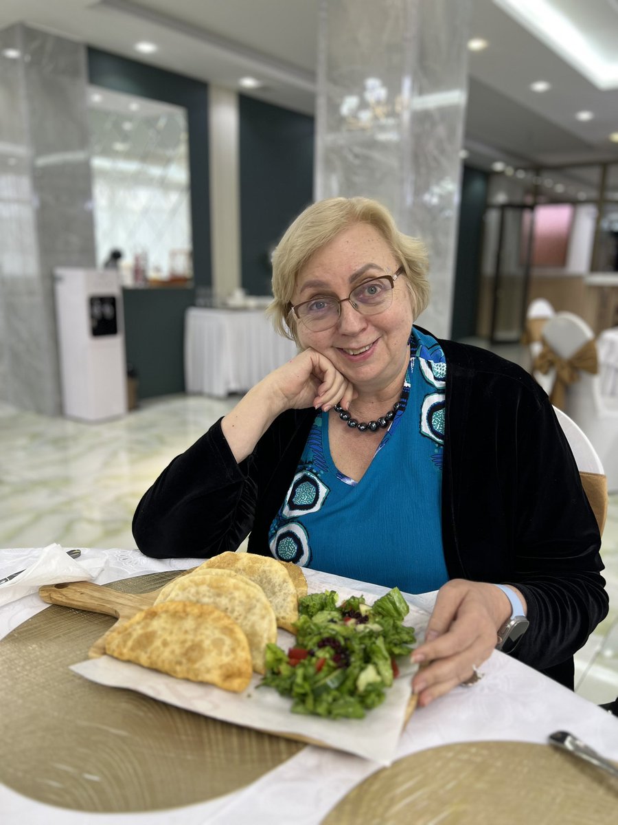 Khuushuur in Erdenet. Indeed the best food when traveling. Please recommend which restaurant has the best Khuushuur in different provinces. 

Aiming to try Khuushuur in every provinces, 3 down - 18 to go.