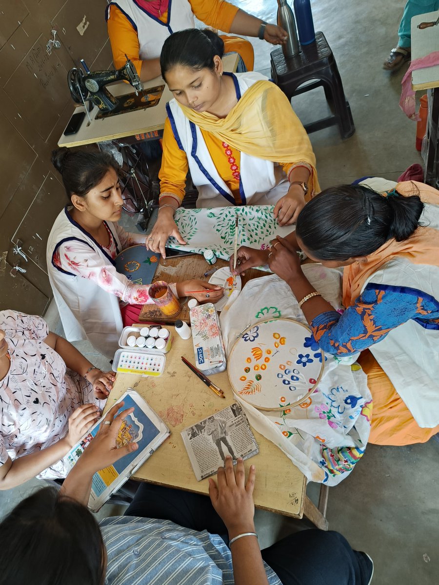 rsldc_official's tweet image. "Design. Stitch. Shine. 💫
Skilled hands creating magic under MNSKSY – "Empowering women in Sri Ganganagar"

#SkillRajasthan #MNSKSY #CraftingFutures #WomenWithSkills #FashionTraining #EmpoweredBySkill #HandEmbroidery #TailoringTalent