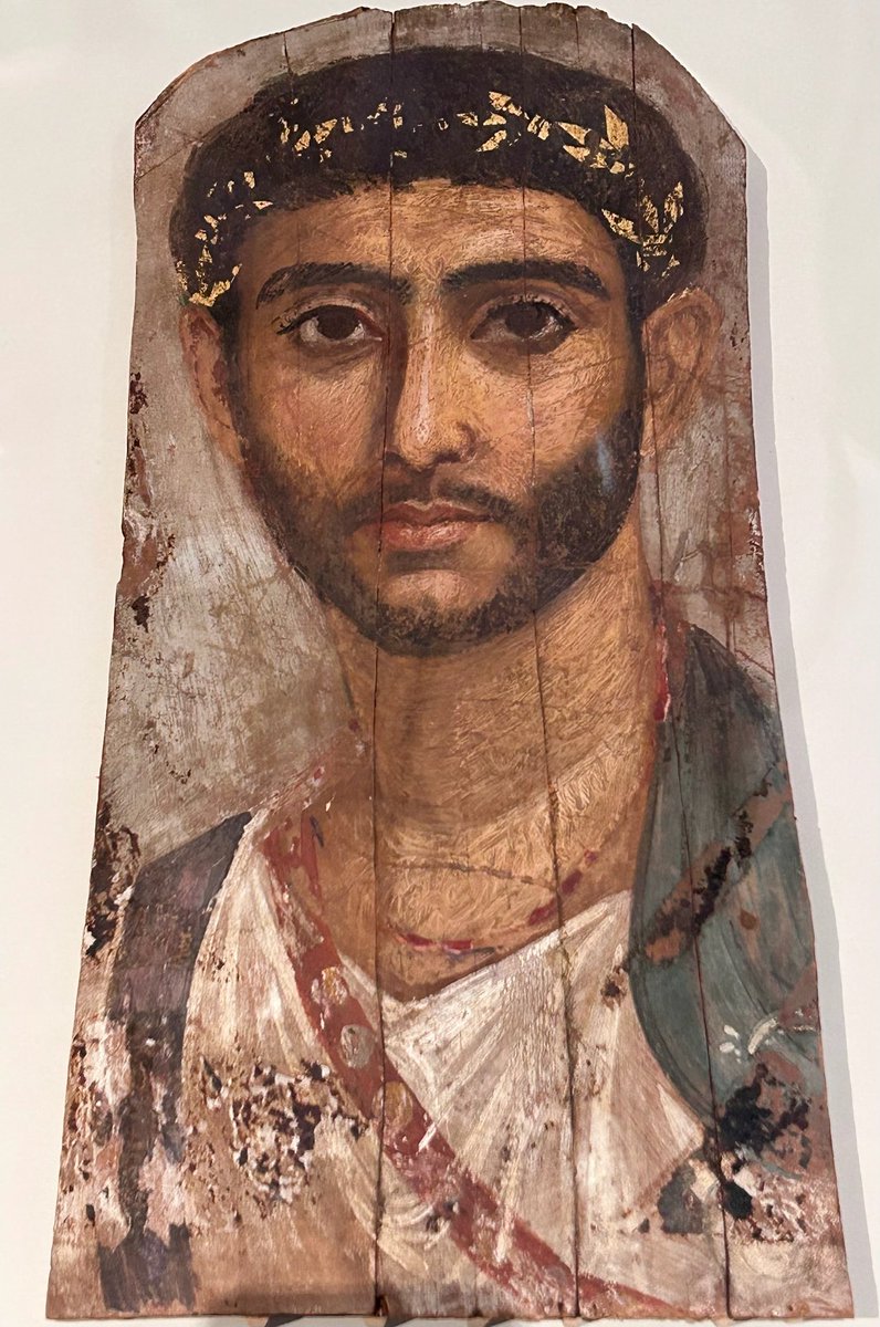 KPW1453's tweet photo. A mummy portrait of a young soldier from Fayum in Egypt. Dating to around 100 to 150 AD, the portrait is part of the collections at the Altes Museum in Berlin. 📷 My own. #Woodensday #Fayum https://t.co/9deZ9eW1N3