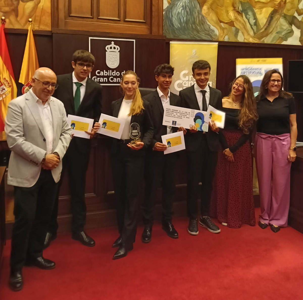 ¡Ganamos la Liga Insular de Debate 2025!

👏👏¡Lo hemos vuelto a lograr! El Colegio Arenas Atlántico se ha proclamado ganador de la Liga Insular de Debate 2025, reafirmando su compromiso con la excelencia educativa y la formación integral de su alumnado.
