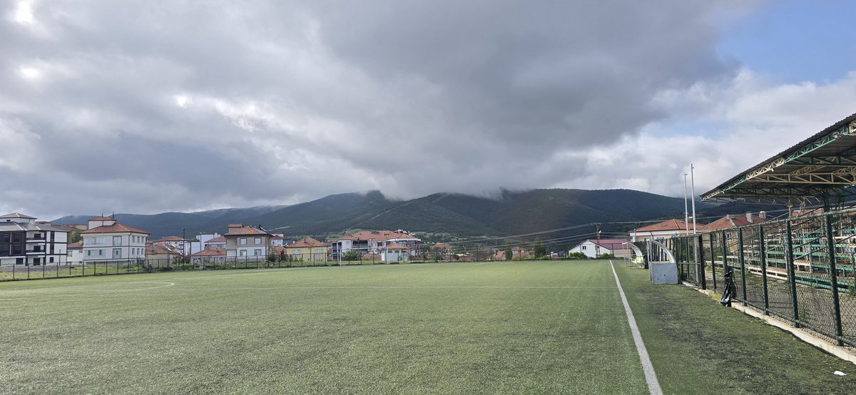 Akdağlar yine puslu ve hüzünlü...
Günaydın değerli dostlarım, 
Bol kazançlar diliyorum, 
Her şey gönlünüzce olsun...
