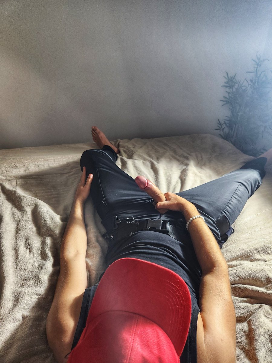Salut mes salopes 🥵🔥
Poser tranquille tu me rejoins.? 🥵#gay #gayqueue #maqueue #bonnequeue #gaysex #gayboy #gayx