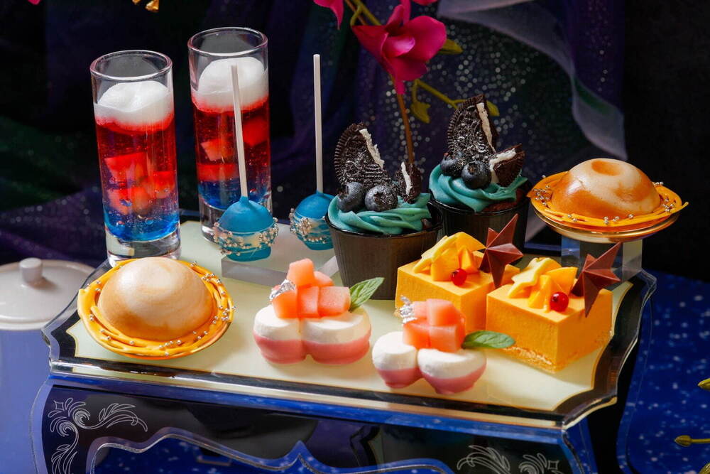 ザ ストリングス 表参道「宇宙」着想アフタヌーンティー、“天の川カラー”のマカロン＆惑星ムースなど - fashion-press.net/news/134189