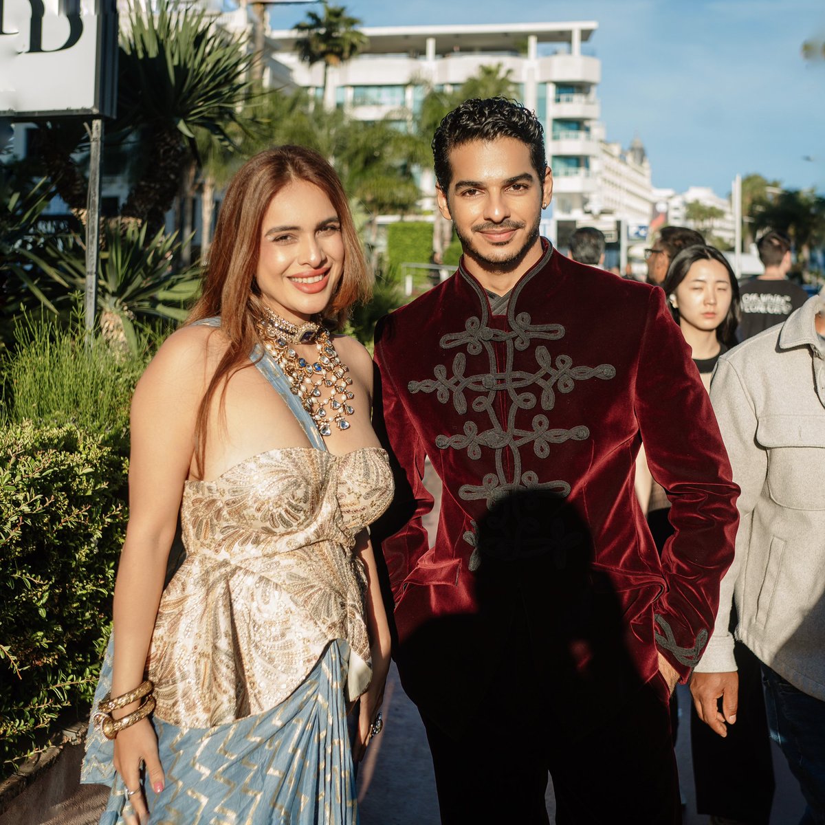Nehhaa Malik (@nehhaamalik) on Twitter photo When you can’t watch Royals on <a href="/NetflixIndia/">Netflix India</a> but Cannes surprises you with the prince himself <a href="/ishaankhatter/">Ishaan Khatter</a> .. met him after his Red Carpet debut on the streets of Cannes during my photoshoot ❤️🔥❤️
#nehamalik #nehamalik335 #ishaankhatter #cannes #cannesfilmfestival #cannes2025 When you can’t watch Royals on <a href="/NetflixIndia/">Netflix India</a> but Cannes surprises you with the prince himself <a href="/ishaankhatter/">Ishaan Khatter</a> .. met him after his Red Carpet debut on the streets of Cannes during my photoshoot ❤️🔥❤️
#nehamalik #nehamalik335 #ishaankhatter #cannes #cannesfilmfestival #cannes2025
