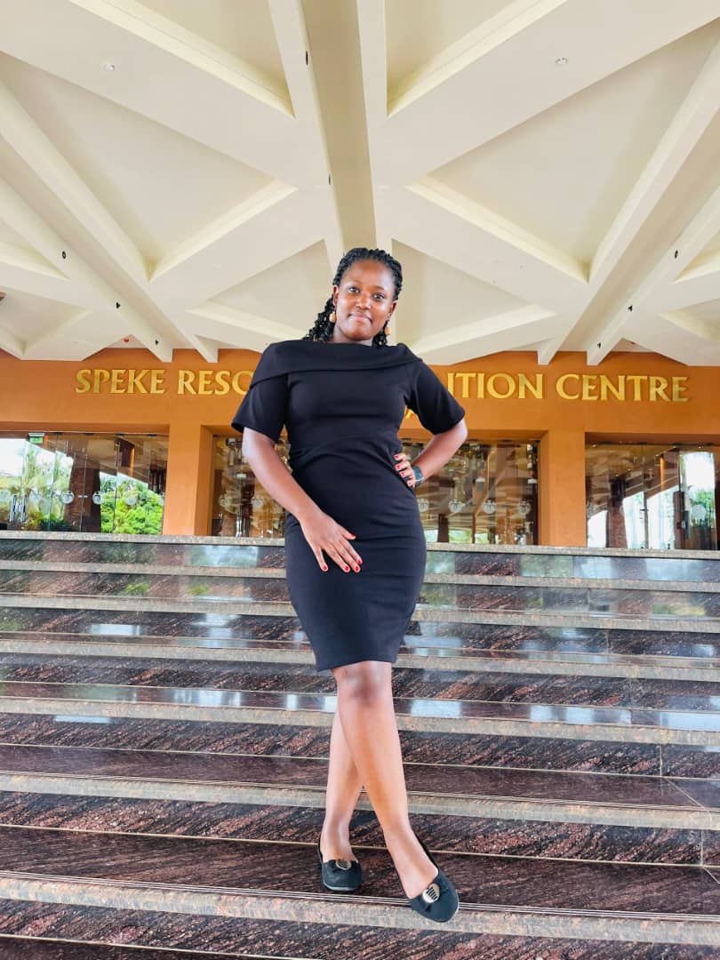 CONFIRMED 📌🔥Officially Senior Goalkeeper , Bella  has joined us on permanent deal   . Deal done and sealed  👊
"All I wish is seeing match day two kicks and my focus will be on making Chwezi fc one of best teams in the league" Bella says
#BohosaLeagueSnI