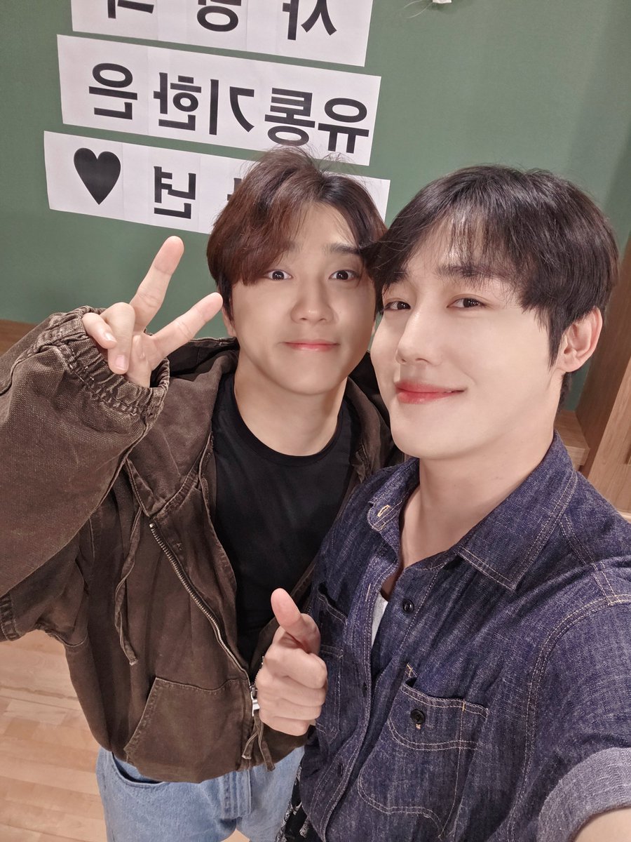 [💡] #골드니스 여러분!
잠시 후 4:00 PM EBS FM #아이돌한국어
#이장준 #홍주찬 이 출연합니다.

▶ bit.ly/3SlvBwP

#GoldenChild #골든차일드 #GNCD
#LEEJANGJUN #HONGJOOCHAN