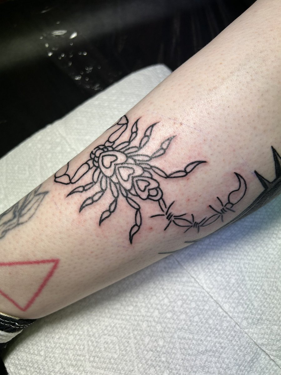 First coil machine + first tattoo with it :) 
(Didn’t have time to shade it)