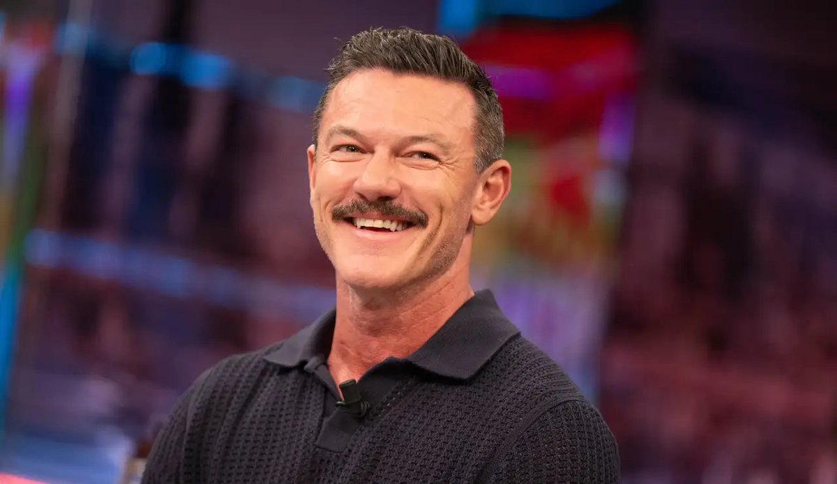 blvcom's tweet photo. 🐜 @El_Hormiguero en @antena3com registró 4.460.000 ESPECTADORES ÚNICOS (AA).

🤗 El programa de entretenimiento reunió 1.800.000 espectadores de media y un 14,5% de cuota de pantalla. #LukeEvansEH

#Audiencias📺📊 https://t.co/BvV1suH6eE