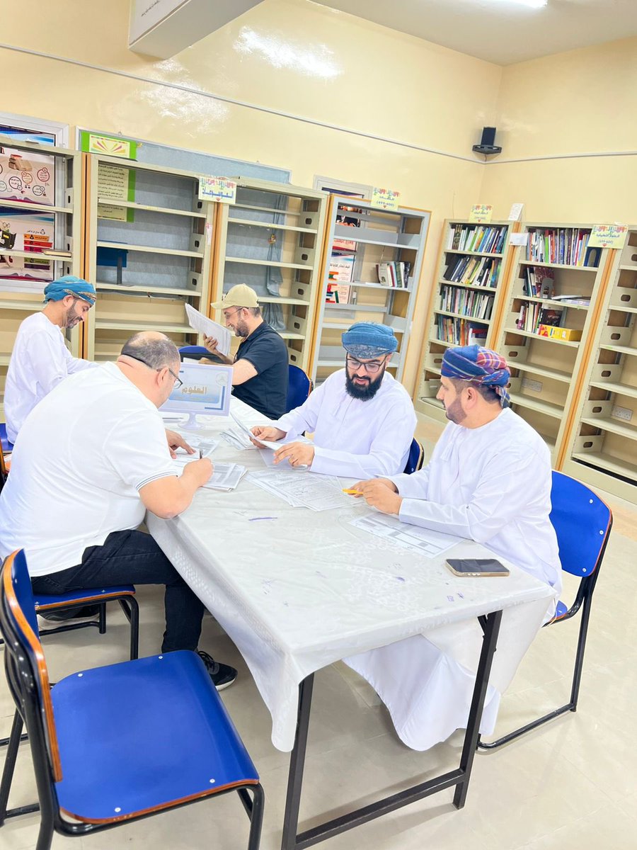 لجنة التدقيق والمتابعة تقف اليوم على أعمال طلبة الصف الثاني عشر ودرجة موافقتها للمواصفات المعتمدة.

#تعليمية_جنوب_الشرقية_تتألق