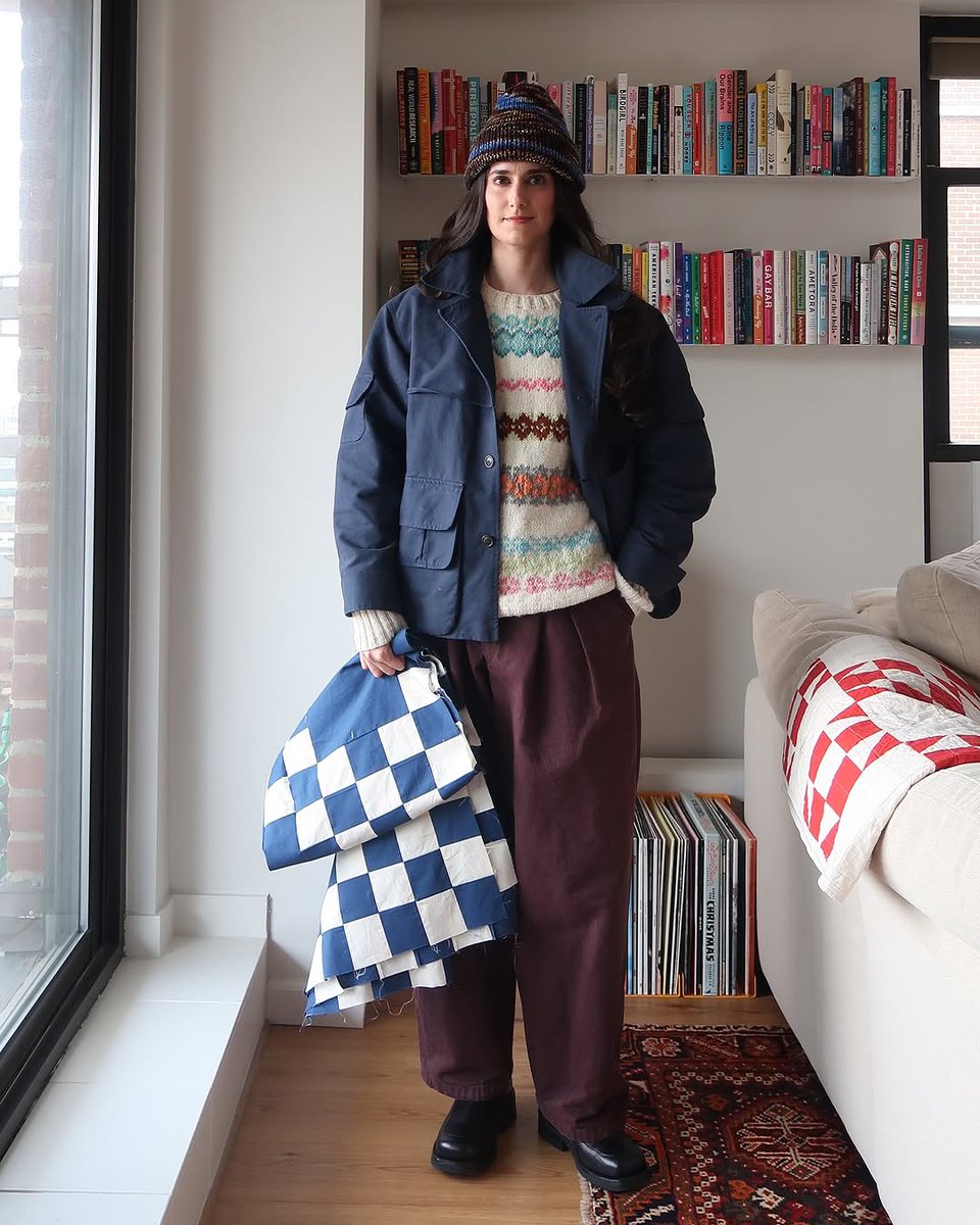 Sometimes transmasc people ask me how they can dress in a way that minimizes their hips. I shared some thoughts about this in an earlier thread, but my friend Kiyana just wrote a post about it. I like her style, so perhaps you'll enjoy her post. Link below

IG kiyanaknits
