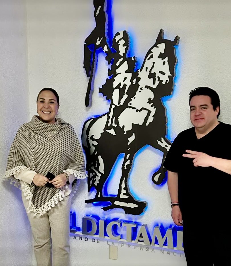 charliedelvalle's tweet image. Visitamos a nuestra amiga Bertha Ahued Malpica próxima Presidenta Municipal de Boca del Rio Veracruz para ofrecerle todo nuestro apoyo en su candidatura, sabemos y confiamos en su gran capacidad para gobernar #ElDictamen  🗞️ #BERTHAEsElCambio  #BocaDelRio 🥇 #Veracruz  @gordahued