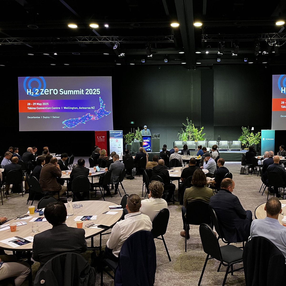LMeredithEU's tweet image. Delighted to join Minister @SimonWattsMP and HE @Makotoosawa1 at the Hโ 2 Zero Summit 2025, setting out #TeamEuropeโs vision for green innovation and investment and the vital role of international partnerships. ๏ฟผ
#H22ZeroSummit #HorizonEurope #StrongerTogether