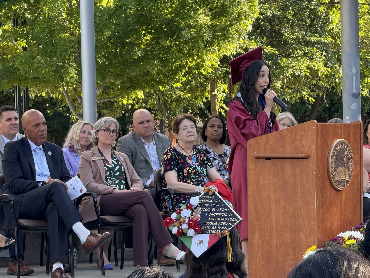 Aline H. Lee tweet media