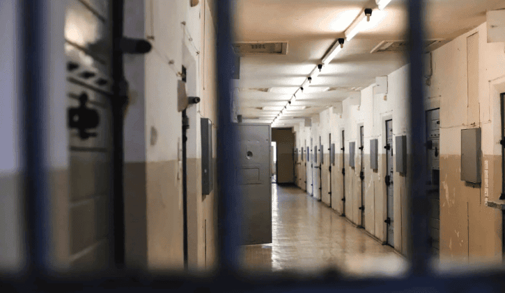 SussexIncidents's tweet image. Two men who stole keyless Land Rovers across Sussex &amp;amp; Hampshire have been sentenced. Learn how police tracked them down &amp;amp; what it means for car owners. 🚗 
Read More on Sussex.News ➡️
#SussexPolice #CarTheft #KeylessEntry
bit.ly/43DHT8V