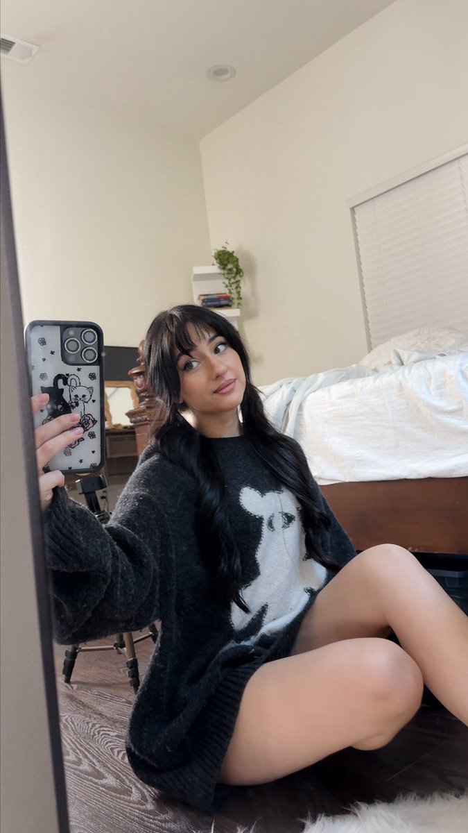 devinevola's tweet image. Hi