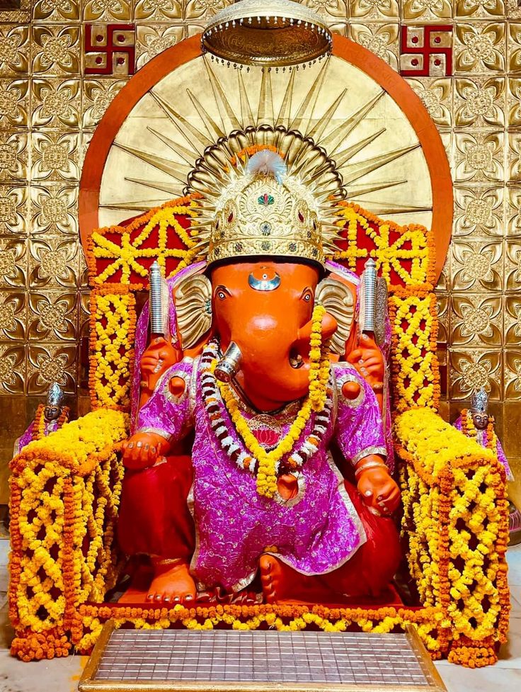 लम्बोदराय वै तुभ्यं सर्वोदरगताय च।
अमायिने च मायाया आधाराय नमो नमः ॥

ॐगणगणपतिनमः। गणपति बप्पा मोरिया।।
