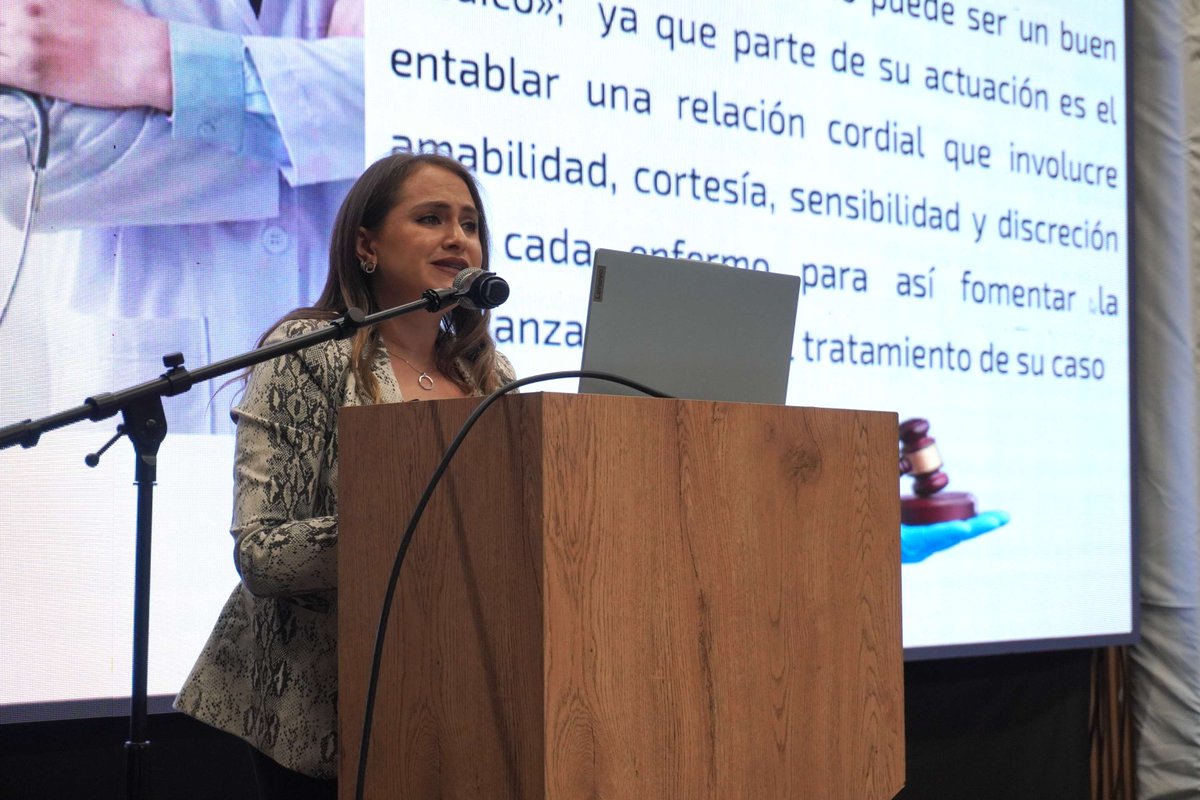 📚 En el segundo día del II Congreso Internacional sobre Responsabilidad Jurídica Médica y Sanitaria, se abordaron desafíos legales en salud con expertos nacionales e internacionales.
Además se firmó un convenio con SILEX para fortalecer la academia y la vinculación. ⚖️🩺