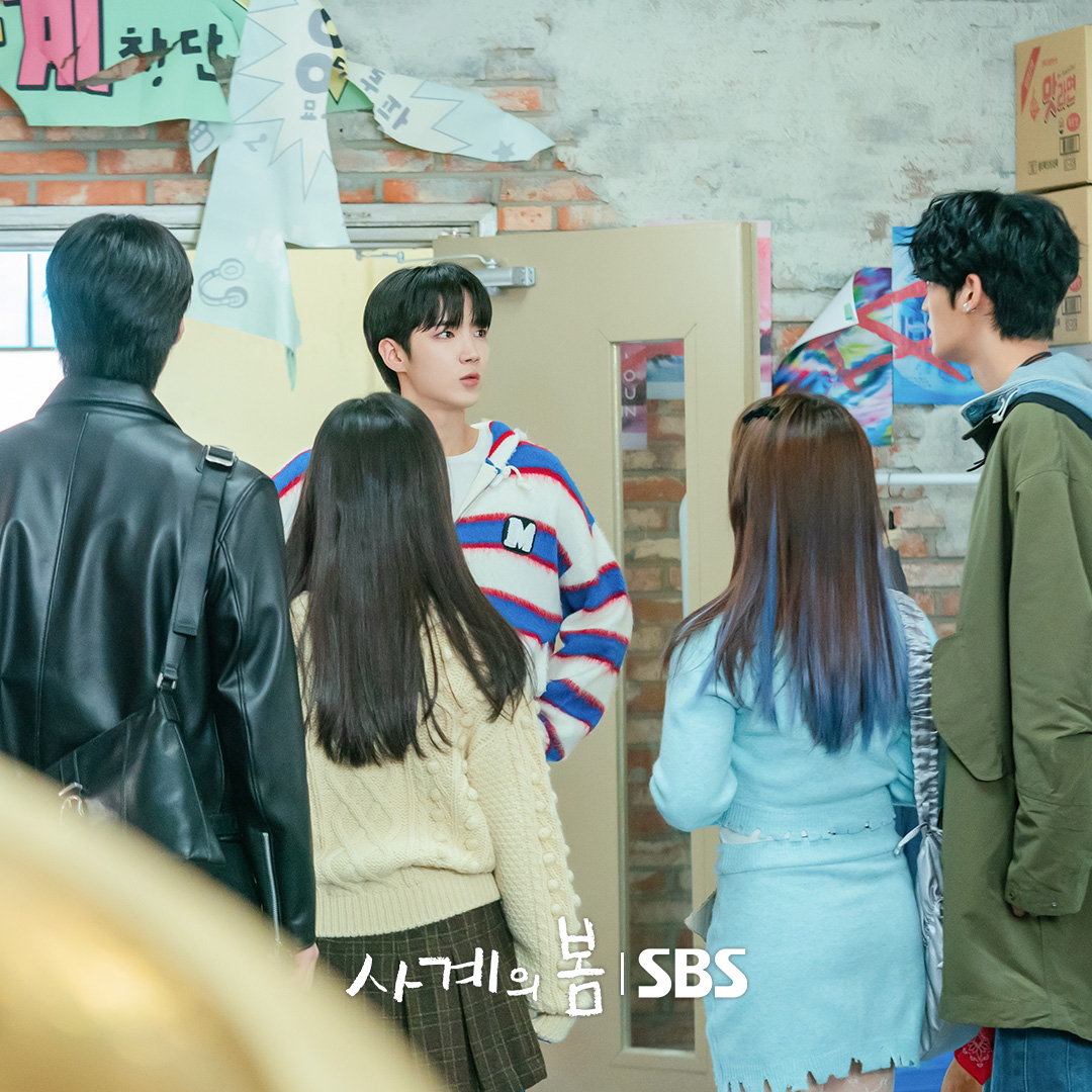 SBSNOW's tweet photo. 드디어 돌아온 사계의 봄 요일🤩
아슬아슬한 밴드 투사계의 운명은?!

SBS 청춘 드라마 <사계의 봄>
☞ [수] 밤 10시 40분

#SBS청춘드라마 #사계의봄
#SpringofYouth
#사계의봄스틸 #스틸
#하유준 #박지후 #이승협
#서혜원 #김선민 https://t.co/POPTYK3zHb