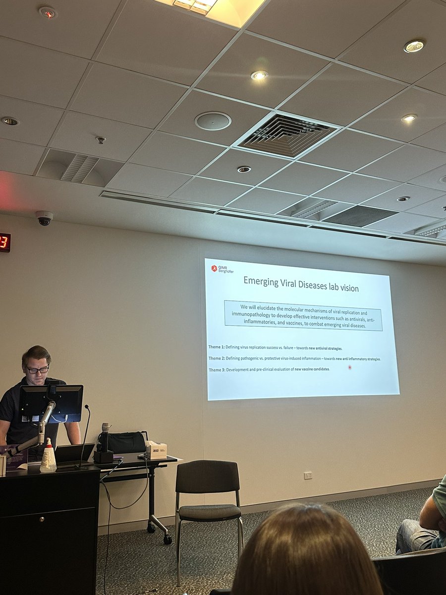 RhysHParry's tweet image. Great to see Dr Daniel Rawle back at UQ, now leading the Emerging Viral Diseases Lab. His team is dissecting viral replication and immunopathology to develop antivirals, vaccines, and anti-inflammatories. Exciting work in motion at @QIMRB_Institute 🦠🧬 #virology