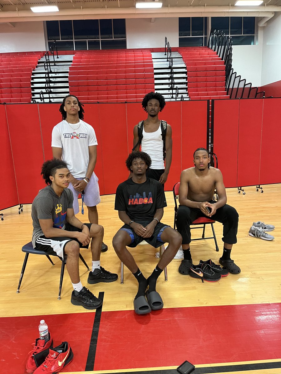 Sei Paye ๐ฑ๐ท (@seipaye23) on Twitter photo Shoutout to my 2025 guys for coming out & helping our <a href="/FAMeliteMBB/">Houston FAM Elite</a> teams tonight. Your competitiveness, toughness & desire to win is the expectations that we have with FAM Elite. Love yโall for life
<a href="/Matt_john21/">Matthew Johnson</a>
<a href="/Eian_Lowe/">Eian Lowe</a>
<a href="/jaylen_fenner/">jaylen fenner</a>
<a href="/Chacun_5/">Chacun Anderson II ๐ฏ๐ฏ๐ฏ</a>
<a href="/nogood_kj/">Kendarius โKJโ Johnson</a>
<a href="/KennyEllisTV/">NBA Skills Developer</a> Shoutout to my 2025 guys for coming out & helping our <a href="/FAMeliteMBB/">Houston FAM Elite</a> teams tonight. Your competitiveness, toughness & desire to win is the expectations that we have with FAM Elite. Love yโall for life
<a href="/Matt_john21/">Matthew Johnson</a>
<a href="/Eian_Lowe/">Eian Lowe</a>
<a href="/jaylen_fenner/">jaylen fenner</a>
<a href="/Chacun_5/">Chacun Anderson II ๐ฏ๐ฏ๐ฏ</a>
<a href="/nogood_kj/">Kendarius โKJโ Johnson</a>
<a href="/KennyEllisTV/">NBA Skills Developer</a>