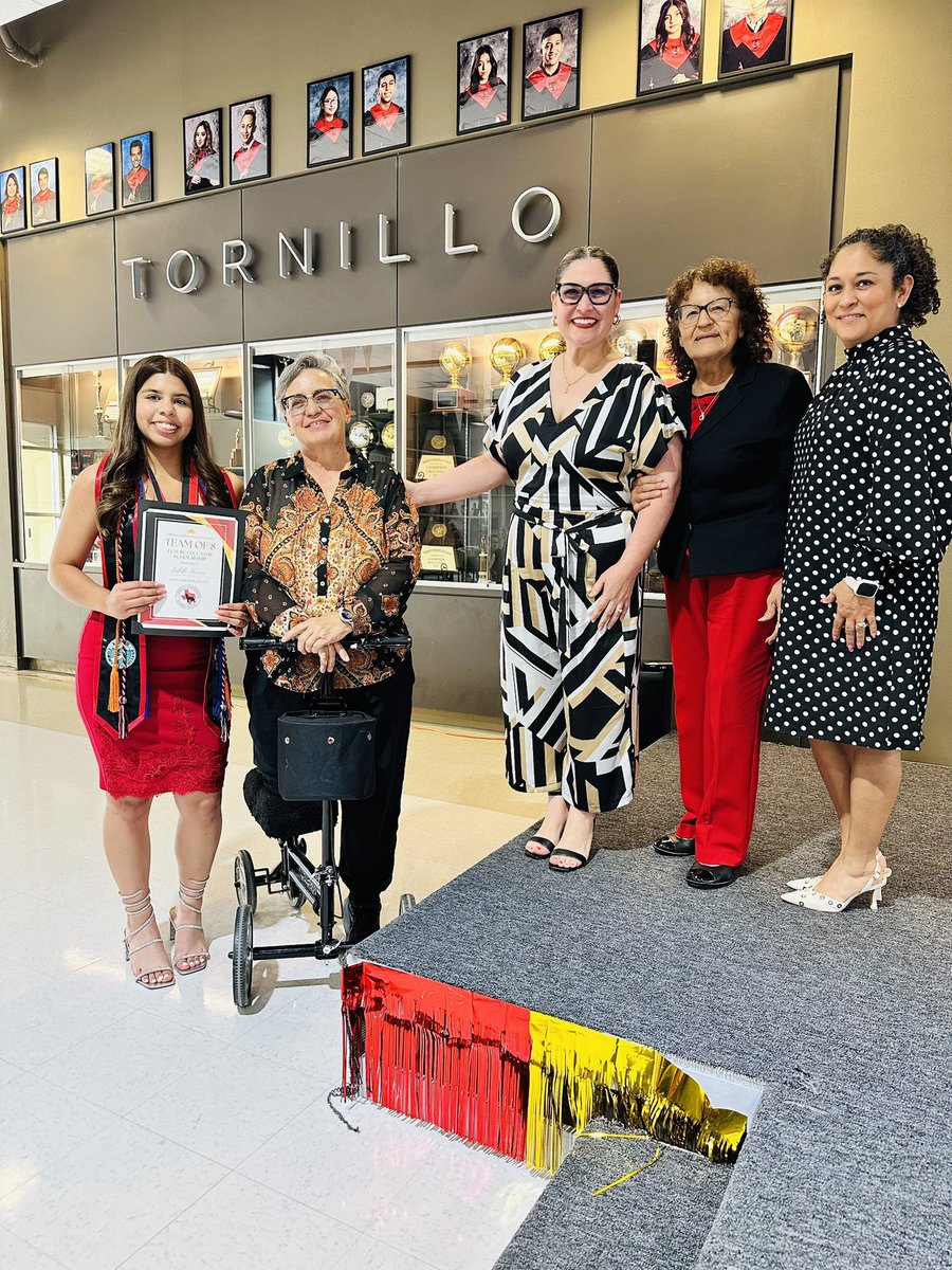 Rosy Vega-Barrio (@rvegab_tisd) on Twitter photo TISD Team of 8 Educator Scholarship 2025 Recipient, Ms. Edith Torres! #TISDProud Growing Our Own, Growing Our Profession! 🎓 <a href="/TornilloISD/">Tornillo I.S.D.</a> TISD Team of 8 Educator Scholarship 2025 Recipient, Ms. Edith Torres! #TISDProud Growing Our Own, Growing Our Profession! 🎓 <a href="/TornilloISD/">Tornillo I.S.D.</a>
