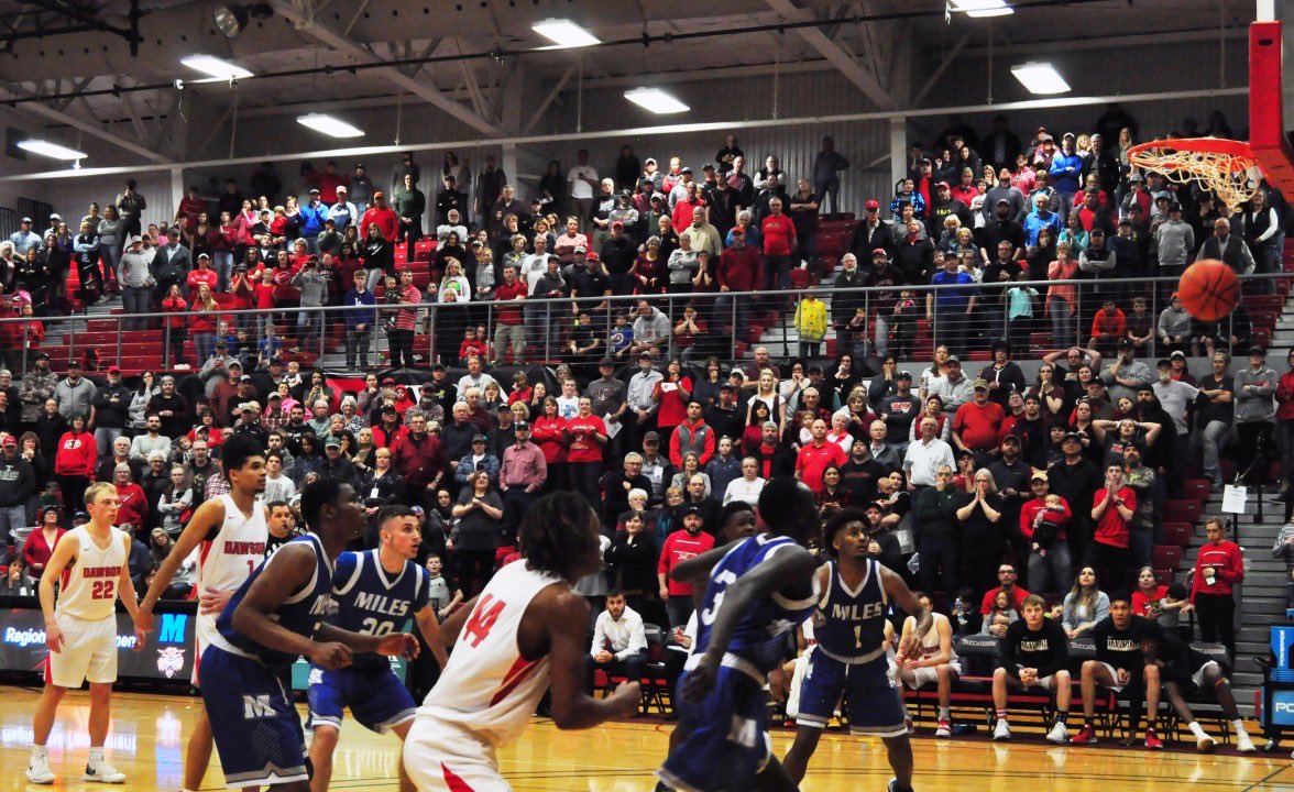 DCCBucsBball's tweet image. What makes Dawson the BEST environment in The NJCAA?

Our Fans

I challenge you to find a better atmosphere in JUCO than the Toepke Center on Game Day.