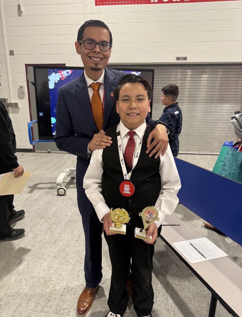 Congratulations to this outstanding young man! His quiet confidence, poise, and hard working nature will take him to the highest of places. He is worthy of being called, Mr. Wrangler! 🏆🏆#Teamssid #MrWrangler #scholar