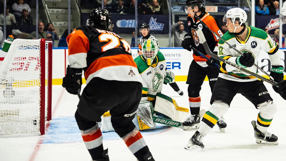 TSN Hockey (@tsnhockey) on Twitter photo The <a href="/tigershockey/">Medicine Hat Tigers</a> scored three unanswered goals to come from behind and beat the Knights to earn a berth in the #MemorialCup final. <a href="/CraigJButton/">Craig Button</a> & <a href="/MarcDenis_RDS/">Marc Denis</a> break down the tight contest between two undefeated teams: tsn.ca/chl/video/~314… The <a href="/tigershockey/">Medicine Hat Tigers</a> scored three unanswered goals to come from behind and beat the Knights to earn a berth in the #MemorialCup final. <a href="/CraigJButton/">Craig Button</a> & <a href="/MarcDenis_RDS/">Marc Denis</a> break down the tight contest between two undefeated teams: tsn.ca/chl/video/~314…