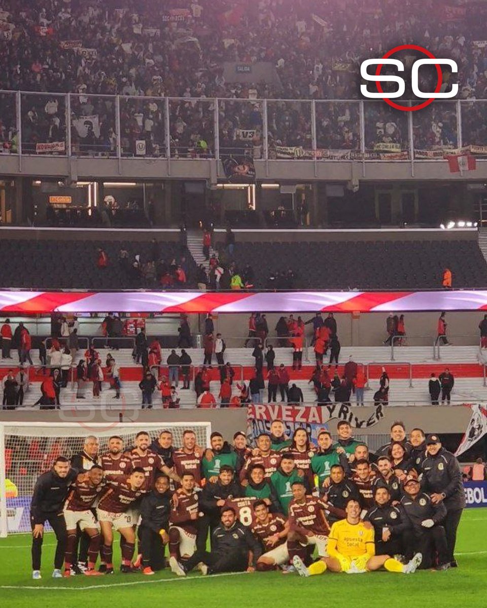 En la cancha de River, <a href="/Universitario/">Universitario</a> celebró la clasificación a octavos de la CONMEBOL #Libertadores.