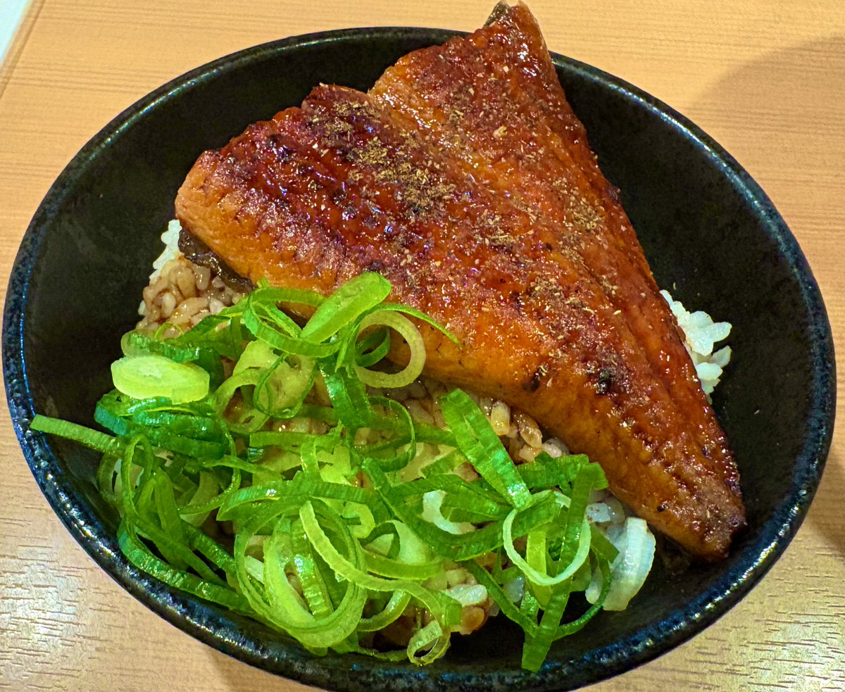 二子新地の特製醤油ラーメンとミニうな丼