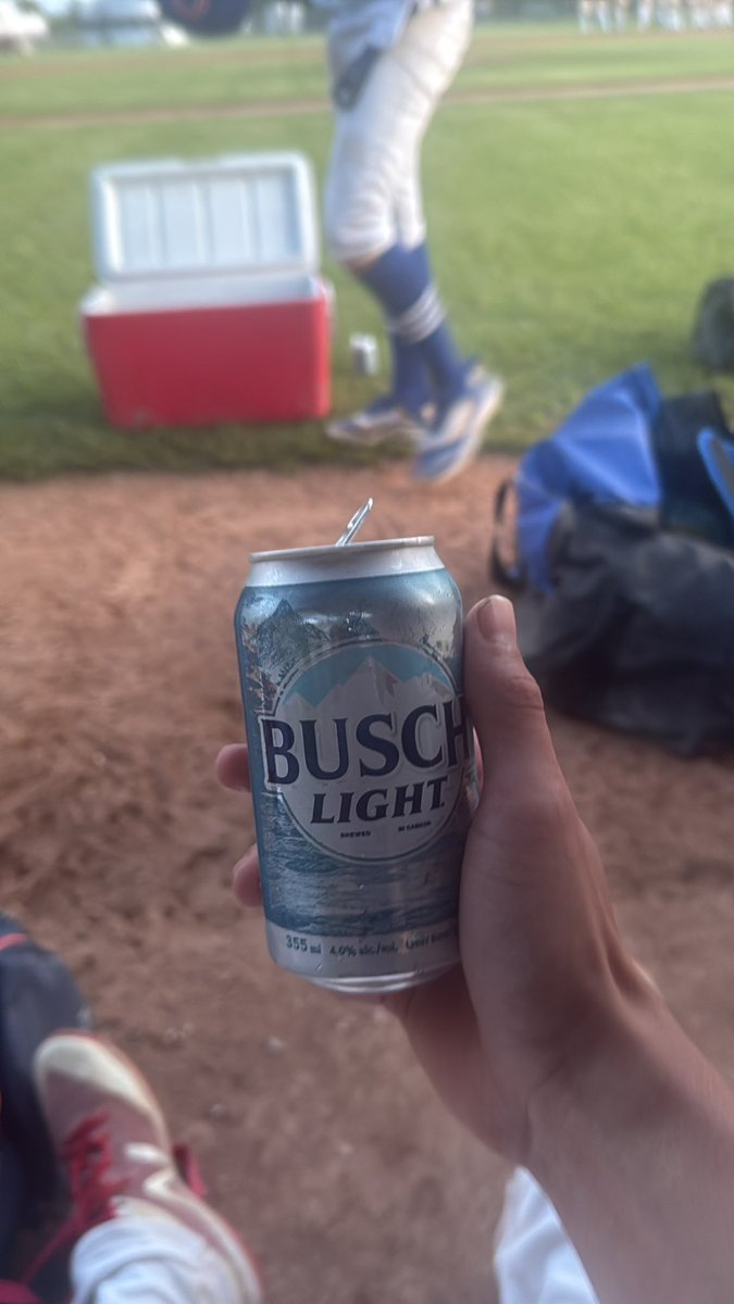Cubbies drop game 2 12-9 to the <a href="/SoutheastDiamo1/">Southeast Diamondbacks</a> bats were hot! Lots of errors, beers still taste alright. 
Back at er Thursday at tropical