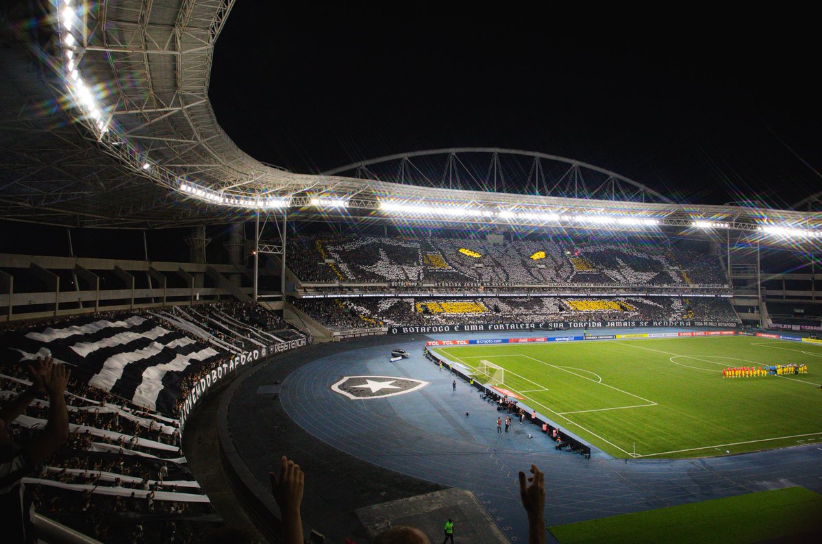 ANÚBIS PRESENTE, O CÃO REI.

Nos momentos difíceis que estivermos entre a vida e a morte, Anúbis, o guardião do Engenho de Dentro protegerá a o Botafogo de Futebol e Regatas.

A nossa vitória começa na arquibancada 👊🏼🔥

📷 Igor Reis