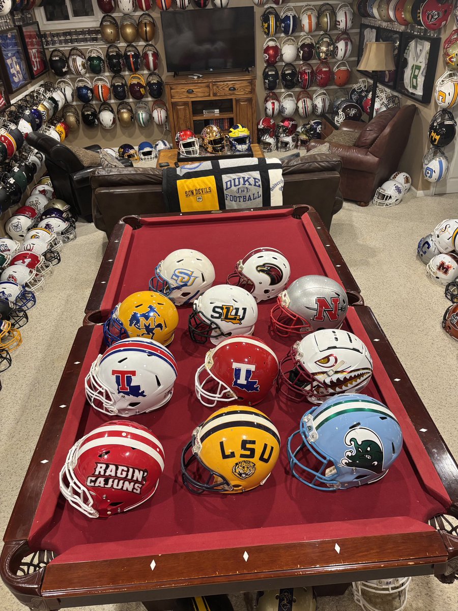 JerryQuickel's tweet photo. State of Helmets #23! Louisiana let’s hear you! Missing are @Grambling1901 @GSUFootball01 @NSUDemonsFB  from @FCSNationRadio1 @NCAA_FCS @Gents_Football from @d3football @d3football and @LCU_ftball @LCU_Wildcats from @NAIAFBALL ! Great state for helmets! https://t.co/KBNfpN6tDc