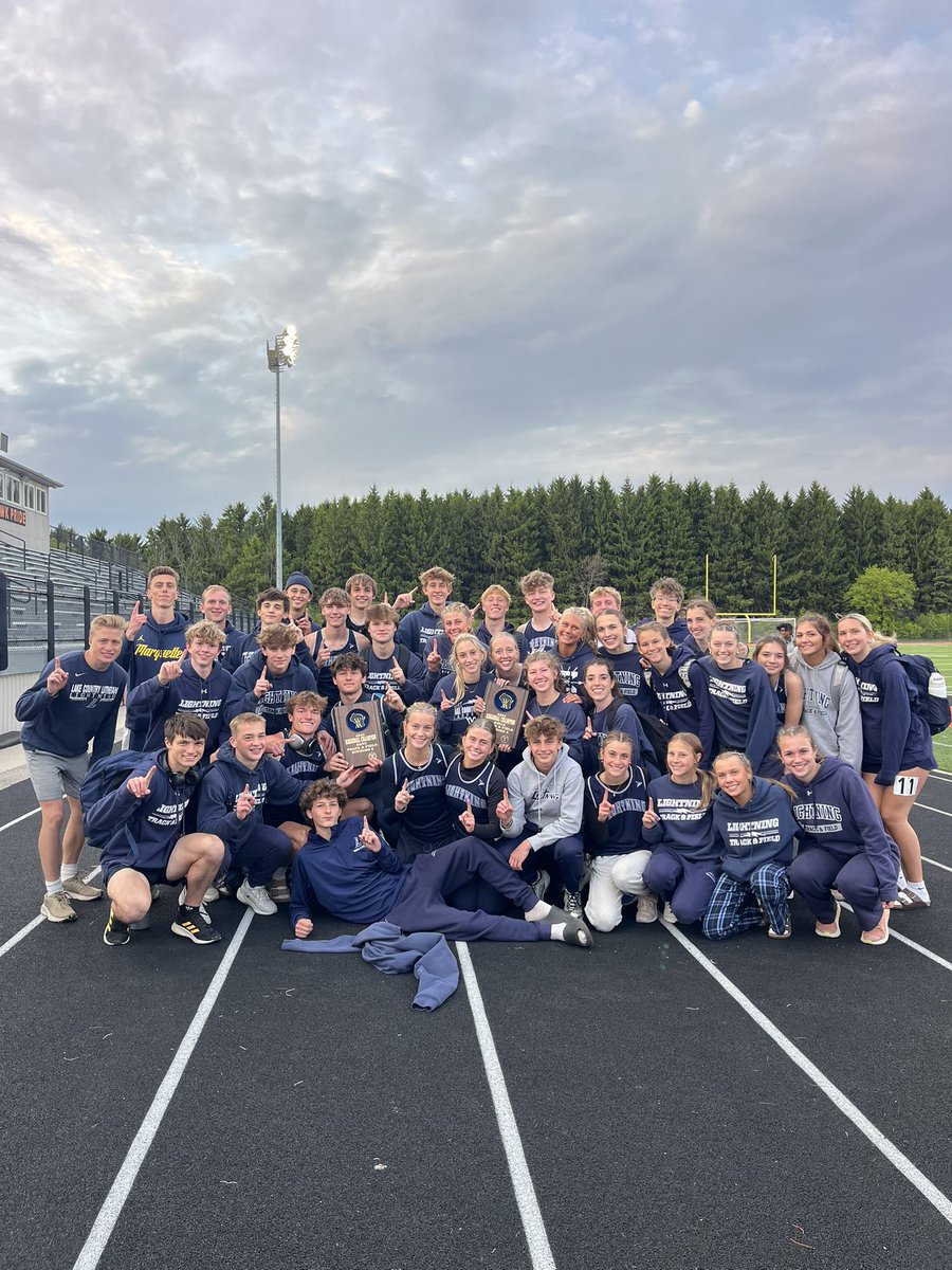 LCL Track wins both the Boys and Girls D2 Regional Championships and are sending 29 individuals and 6 relays on to Sectionals #GoLightning #HSofChamps