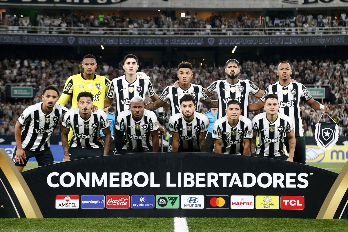 SofascoreBR's tweet photo. Botafogo em casa em jogos de Libertadores desde 2024:
⚔️ 11 jogos
🚥 9V - 1E - 1D (!)
📊 84.8% aproveitamento (!)
⚽️ 27 gols (!)
🚫 9 gols sofridos (!)
🥅 40 grandes chances (!)
🔓 9 grandes chances cedidas (!)
👟 16.2 finalizações /j (!)
⚠️ 8.7 finalizações sofridas /j (!)
⏳ 57.7% posse de bola
🔥🔥